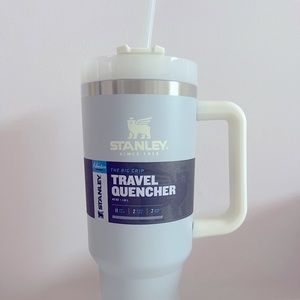 NEW Stanley quencher 40 oz